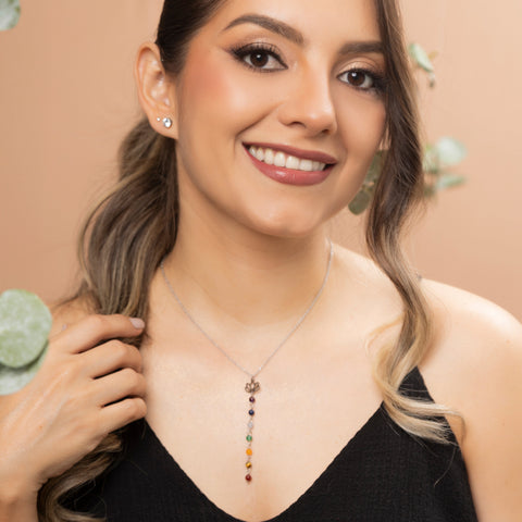 COLLAR 7 CHAKRAS FLOR DE LOTO PLATEADO