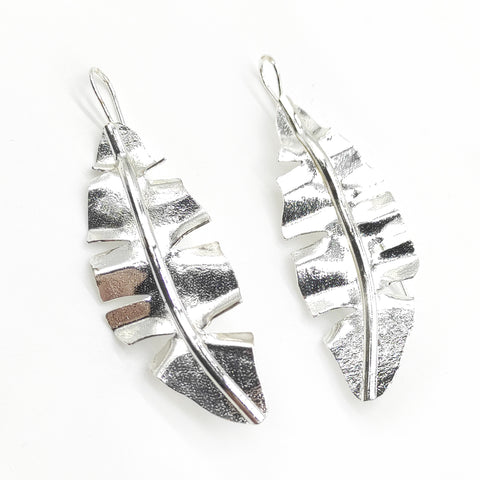ARETES HOJA DE PLÁTANO PLATEADO