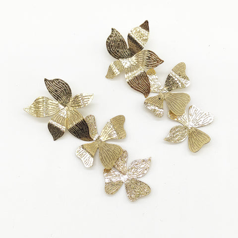 ARETES HORTENSIA DORADO