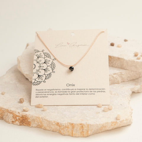 COLLAR HILO ONIX